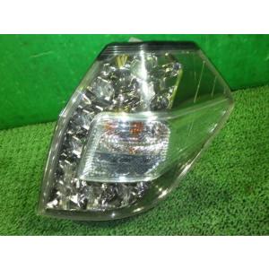 フィットシャトル DBA-GG7 右テールランプ NH731P スタンレー W0020