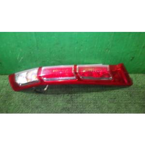 ストリーム DBA-RN6 右テールランプ  イチコ／IKI D079
