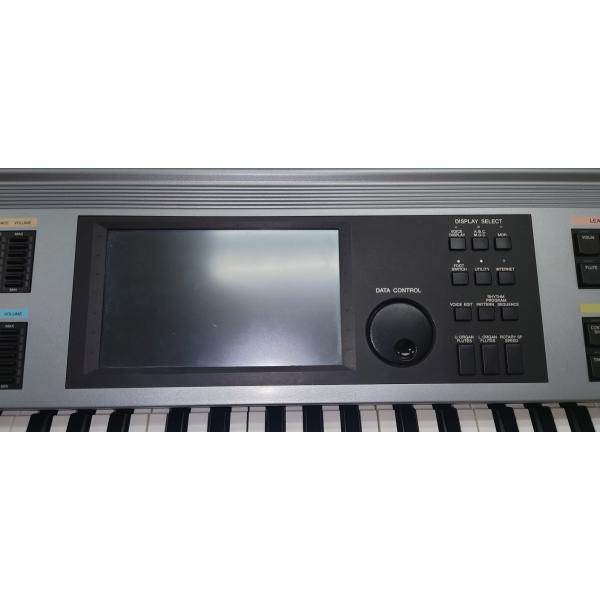 出張修理のみ【液晶パネル交換！】エレクトーン修理