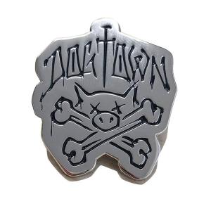 Dogtown (ドッグタウン) US ピンズ ピンバッジ Pig and Crossbones Enamel Pin Silver/Black スケボー SKATE SK8 スケートボード｜his-hero-is-black