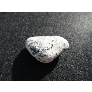 ユーパーライト 原石 約24g(蛍光鉱物)の詳細画像2
