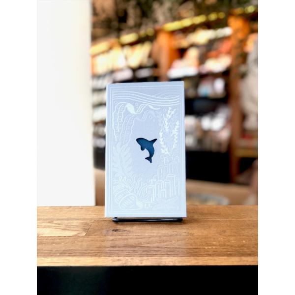 高旗将雄×booco　『北海道の窓』シリーズ＜シャチ＞