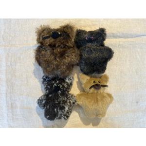 [shugei lab.] もじゃ猫　全身キーホルダー＜ベージュ＞＜墨色×白＞ / もじゃ猫の会