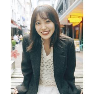 櫻坂46 松田里奈1st写真集『まつりの時間』 / 松田里奈  〔本〕