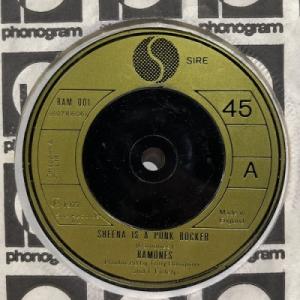 【HMV渋谷】RAMONES/SHEENA IS A PUNK ROCKER(RAM001)