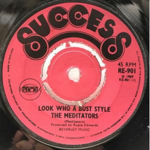 【新宿】MEDITATORS/LOOK WHO A BUST STYLE(RE901)