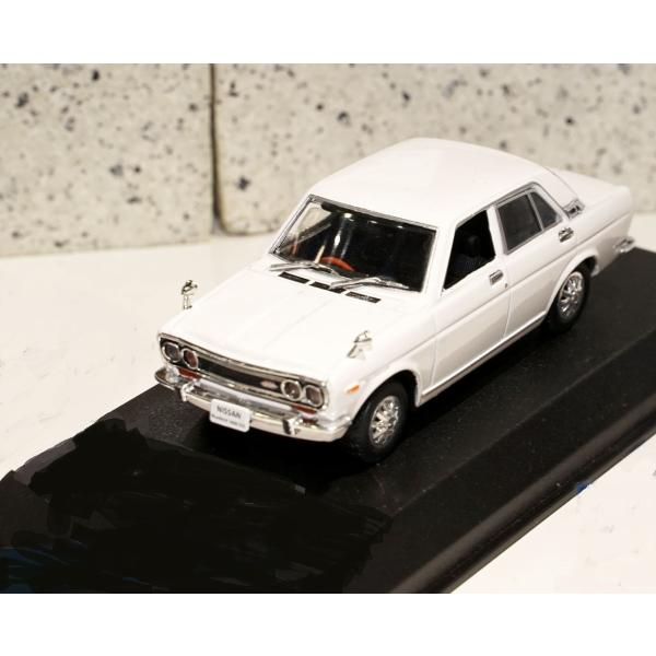ダットサン ブルーバード 1600 SSS 1969 ホワイト