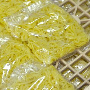油そば 生麺 あぶらそば 札幌油そば用麺1食分...の詳細画像2