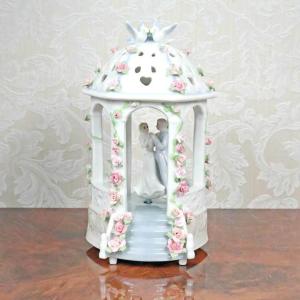 オルゴール ピアノと3匹の犬 陶磁器 キャロルキング 君の友だち オルゴール ピアノと3匹の犬 陶磁器 プレゼント ギフト 癒やし 名曲