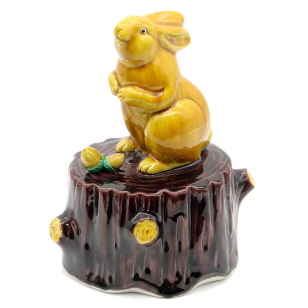 九谷焼 6.6号切株うさぎ 黄交趾 [清章 干支置物 卯ウサギ年]