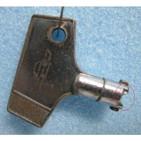 ※※ ニューギン　鍵番号：ニューギン(純正)　ドアキー　対応機種不明　パチンコ実機用【鍵,かぎ,カギ...