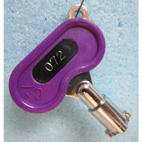 ※※ 紫色ドアキー：072 (純正)　アリストクラート　パチスロ実機用【鍵,かぎ,カギ】2(現物画像...