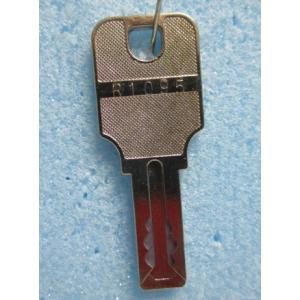 ※ 鍵番号：R1095番　純正設定キー　対応機種：マジカルハロウィン2　KPE　パチスロ実機用【鍵,...