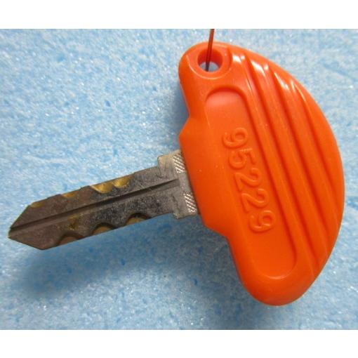 ※※ 純正:95229/オレンジ　ドアキー　アルゼ系/ユニバーサル　パチスロ実機用【鍵,かぎ,カギ】...