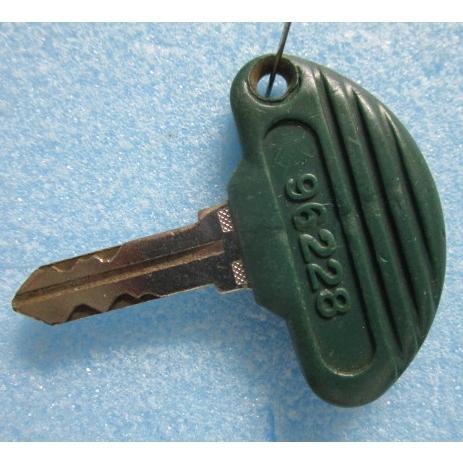 ※※ 純正:96228/緑　ドアキー　アルゼ系/ユニバーサル　パチスロ実機用【鍵,かぎ,カギ】現物画...