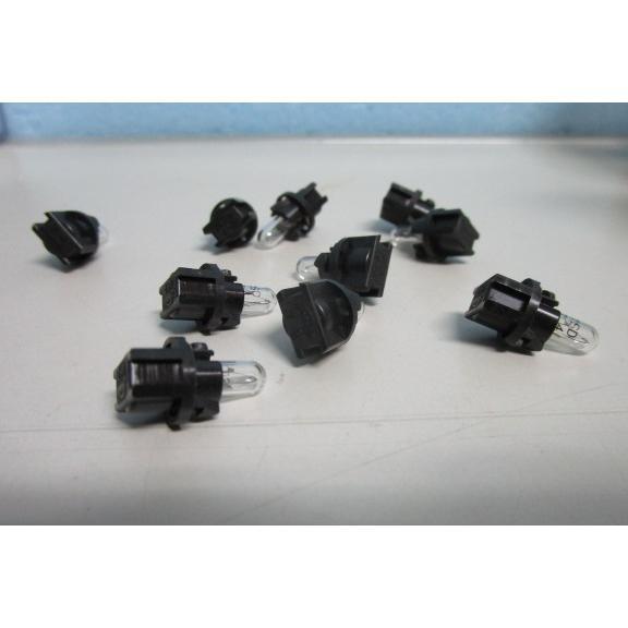 ※※ TSD 74　ソケット付き電球/10個です【中古品】対応機種不明　レトロ実機用