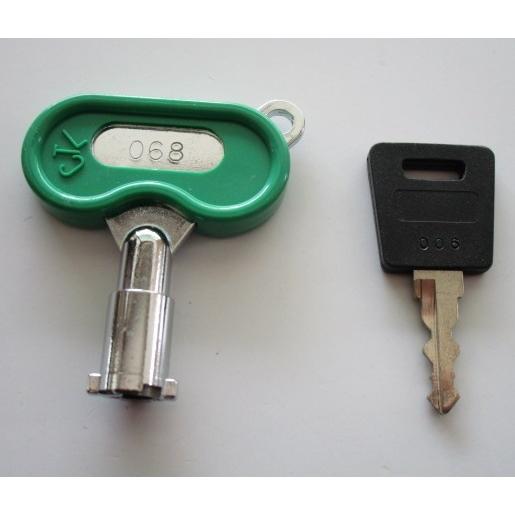 ※※ 鍵番号：068と006の2本セット　サミー　純正【鍵,かぎ,カギ】ドアキーと設定キーのセットで...