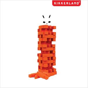 積み木 ゲーム KIKKERLAND キッカーランド  スタック・ザ・キャロッツ  にんじんを高く積み上げて うさぎさんを倒さないようにそーっと取っていくゲームです｜honeydo