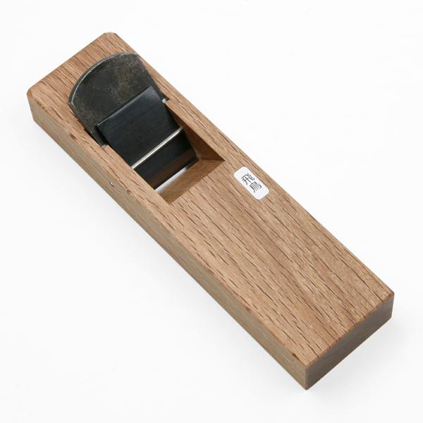 飛鳥 小鉋 42mm 青紙2号 極軟鉄 本赤樫 7寸台 ヒナ型 二枚鉋