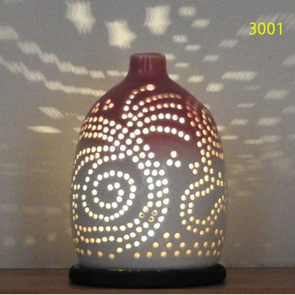 螢の華“陶灯りセット3001”　陶器のランプシェードと乾電池式ＬＥＤライト“光kiwami”のセット...
