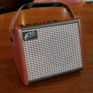 ELK / ELK-15A / Acoustic Guitar Amplifier / 充電式 / USB充電 / ミニアンプ / アコースティックギター用アンプ / エレアコアンプ / サイドパーク店在庫品