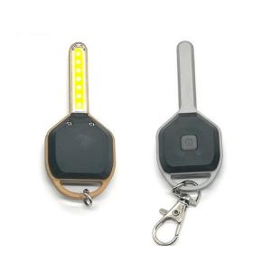 キー型LEDライト 夜間のドア施錠を快適に 暗い場所での探し物