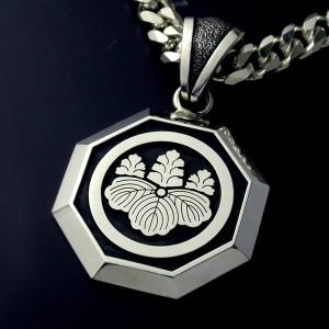 期間限定値下げ❗️彫銀　家紋　八角ペンダント　トップ 家紋ペンダント・八角・特大 : 彫銀Yahoo!店 - 通販 - Yahoo!ショッピング