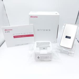 【SIMフリー！美品！判定○】docomo　arrowsケータイ　F-41C　ゴールド　付属品あり　管理番号Z8264