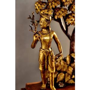 羊を抱く仏陀 銅造鍍金彫金仕上げの詳細画像2