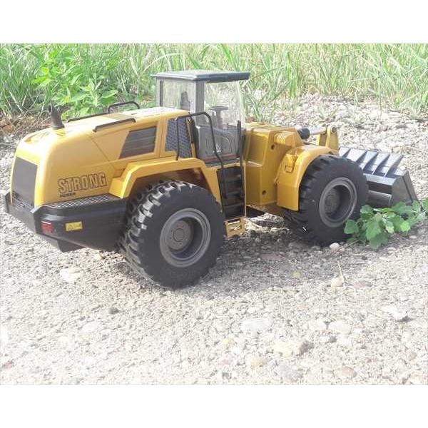 10chの本格的、精密ラジコンです。オール金属製　超精密ラジコン　1/14　トップレース　ラジコン　...