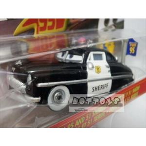 TEAM95とTEAM51の旗を付けた、シェリフです   ディズニーカーズ　ミニカー  マテル製　T...