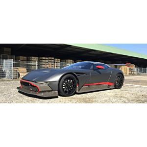 巨大　全長　60cm　ミニカー　巨大　精密　1/8 アストンマーチン・ヴァルカン　銀色　007ジェームス・ボンド　ボンドカー　　予約商品　　超希少品