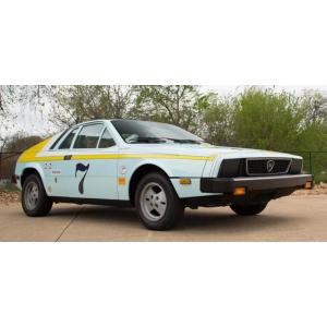 ミニカー 1/18 1983 イノチェンティー デトマソ ターボ 黒色 INNOCENTI