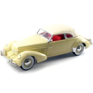 ミニカー 1/18 1947 キャデラック シリーズ62 コンバーチブル グリーン