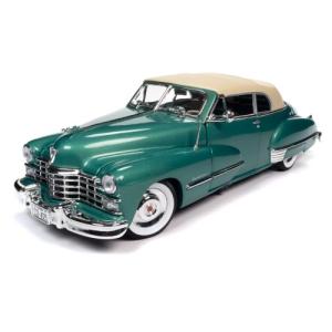 ミニカー　1/18　1947　キャデラック　シリーズ62　コンバーチブル　グリーンメタ/白色　AUTOWORLD　1947 Cadillac Series 62 Cabriolet   予約商品｜hottoys-c2