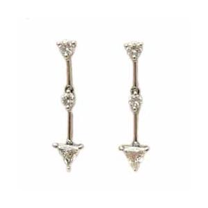 トリリアントカット ダイヤモンド ロング ピアス