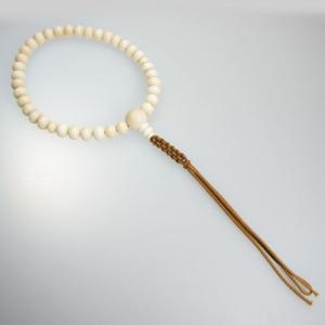 宝石珊瑚のSANSUI 白珊瑚 数珠 念珠 片手 正絹（無染色） （ サンゴ