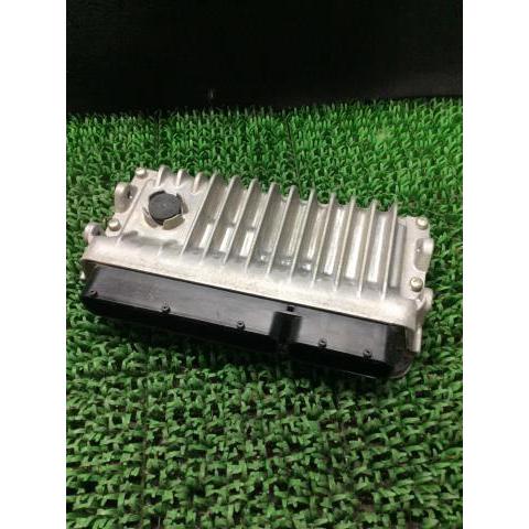 アクア DAA-NHP10 エンジンコンピューター S 082  89661-52U90