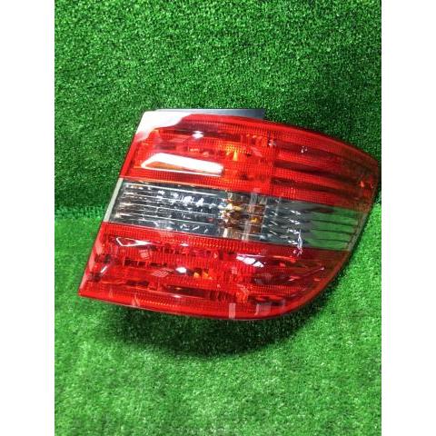ベンツ Bクラス CBA-245233 右テールランプ B200 191