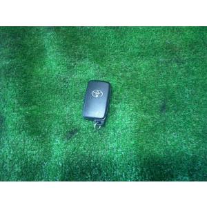 アクア DAA-NHP10 キーレスリモコン S 082