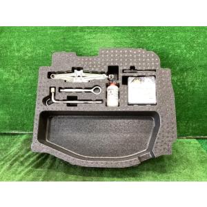 フィット DBA-GK4 車載工具 13G L ホンダセンシング 4WD NH830M