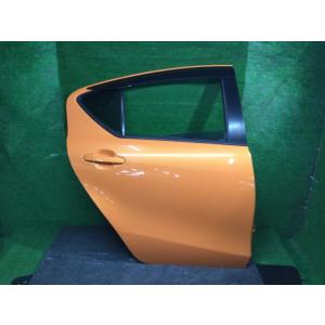 アクア DAA-NHP10 右RドアASSY S 4X3  67003-52460