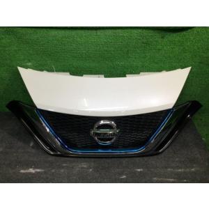 ノート DAA-HE12 ラジエータグリル E-POWER X QAB  62310-5WK6B