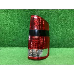 ノア DBA-AZR60G 右テールランプ X 8人 202  81550-28450