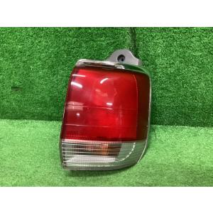 レジアス E-RCH41W 右テールランプ レジアス 8人   81551-26220 F-5-17...