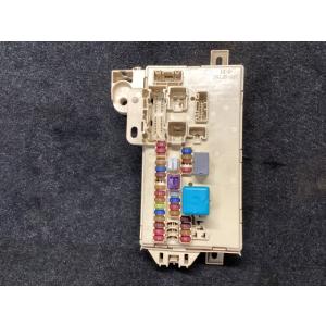 ムーヴ DBA-LA100S ヒューズボックス Xターボ S28