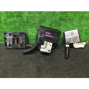 サクラ ZAA-B6AW ヒューズボックス X X42C26