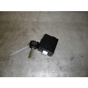 ノア TA-AZR60G キーレスリモコン    89070-44070 021816