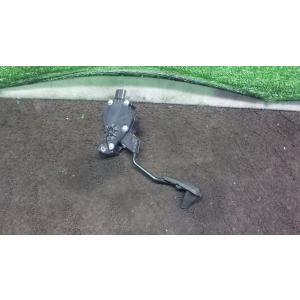 アクア DAA-NHP10 * G   78110-52100 024826