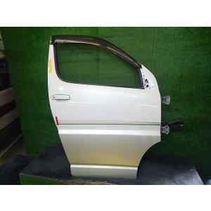 グランドハイエース TC-VCH28K 右フロントドア 040 76696 : 原木